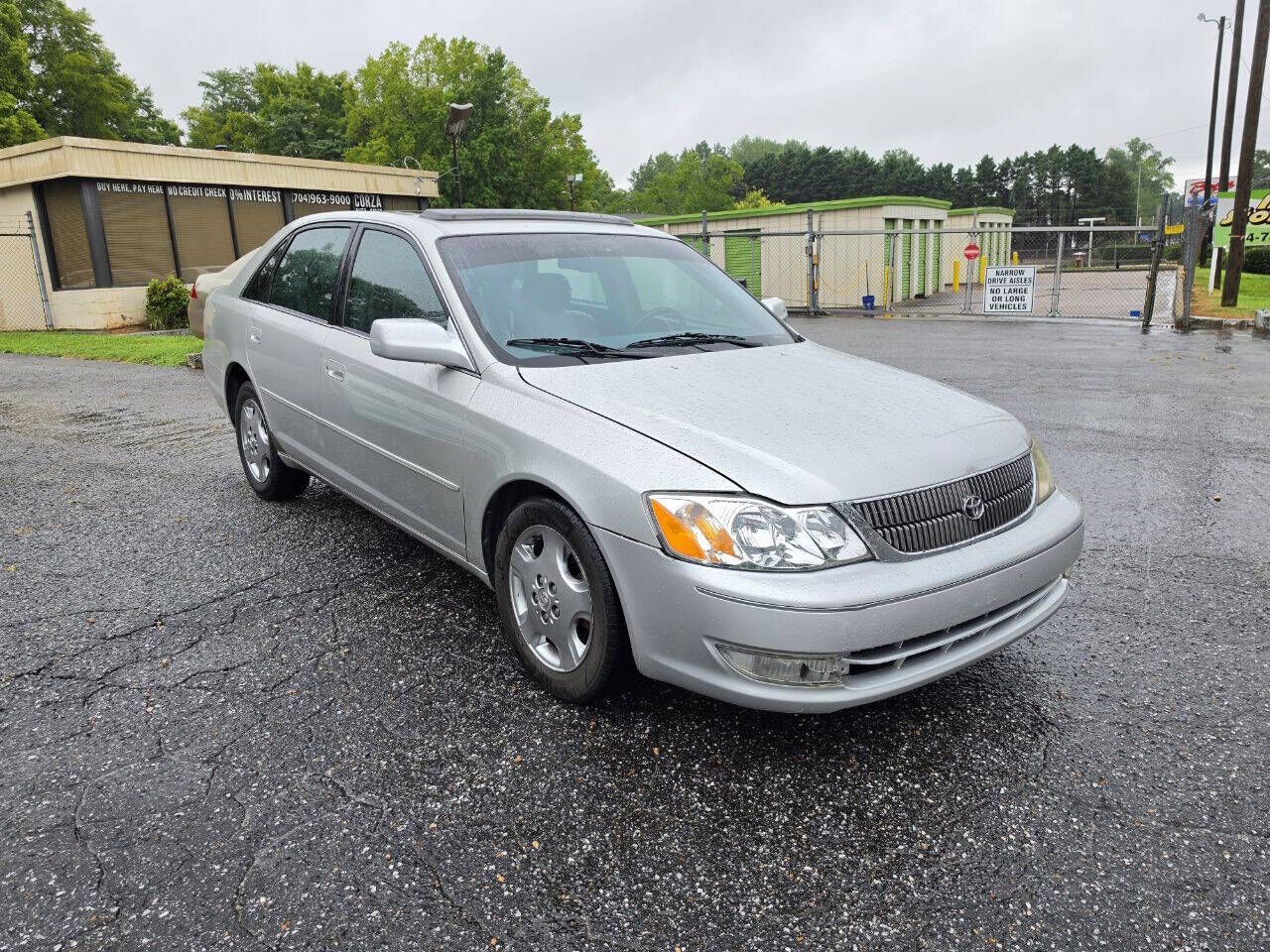 2003 TOYOTA Avalon
