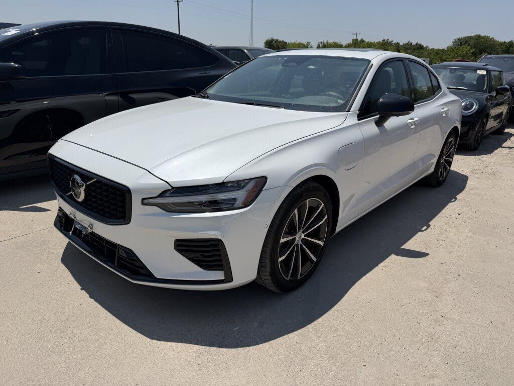 2023 VOLVO S60