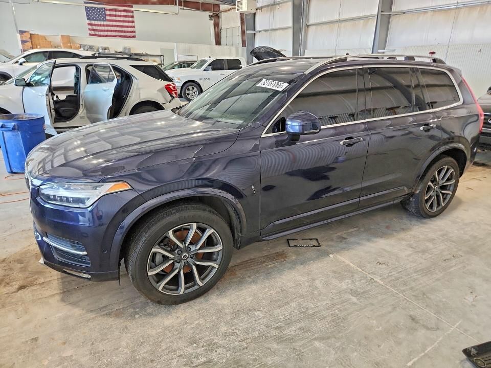 2017 VOLVO XC90