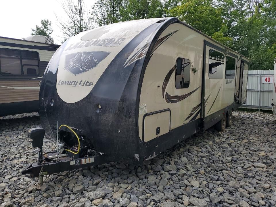 2018 FOREST RIVER Lacrosse Towable