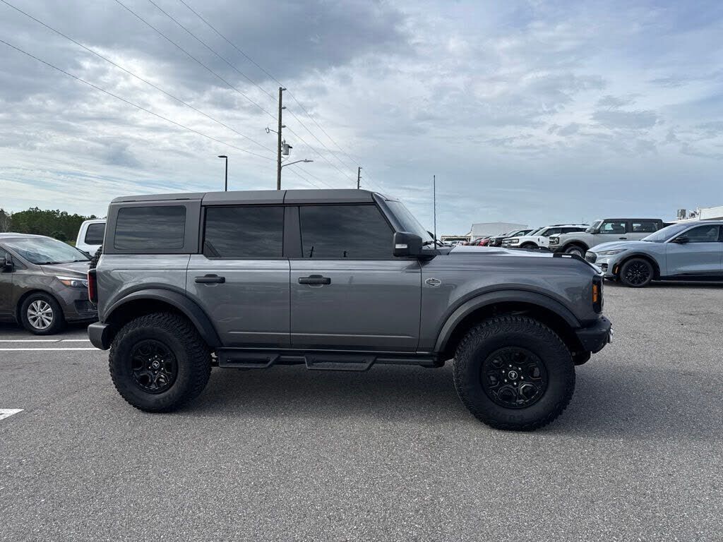2024 FORD Bronco