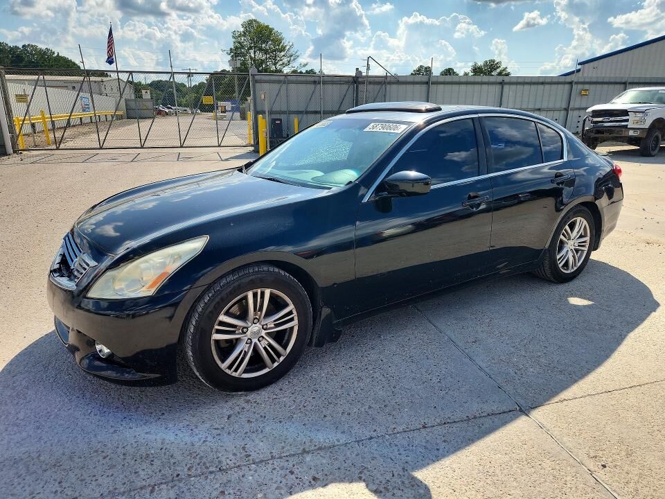 2013 INFINITI G37