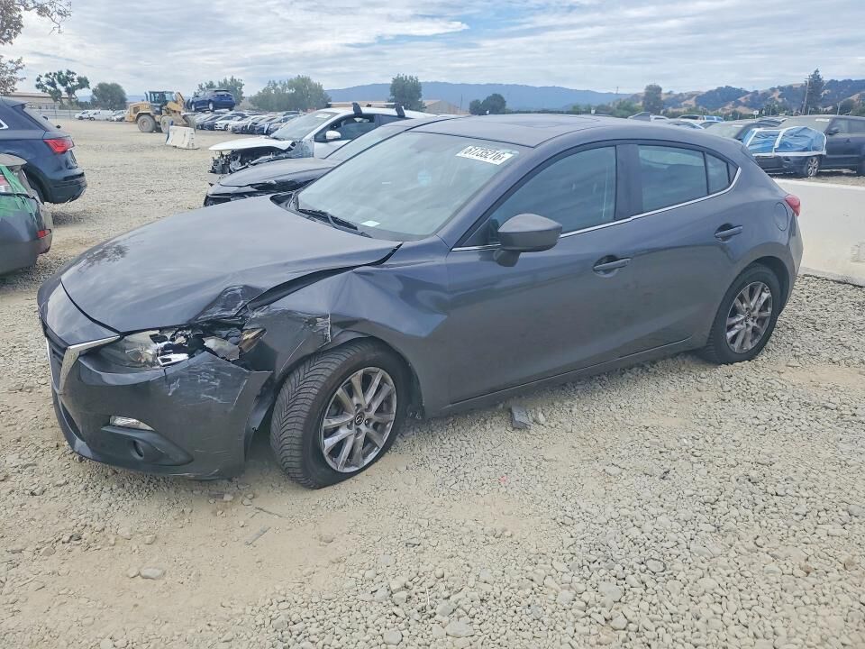 2016 MAZDA Mazda3