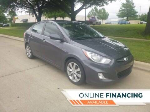 2012 HYUNDAI Accent