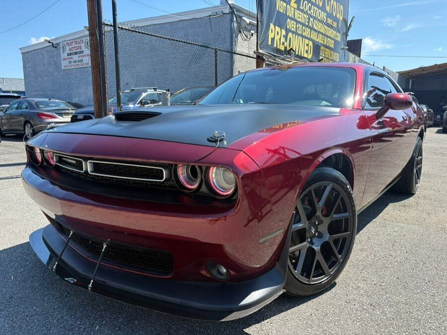 2017 DODGE Challenger