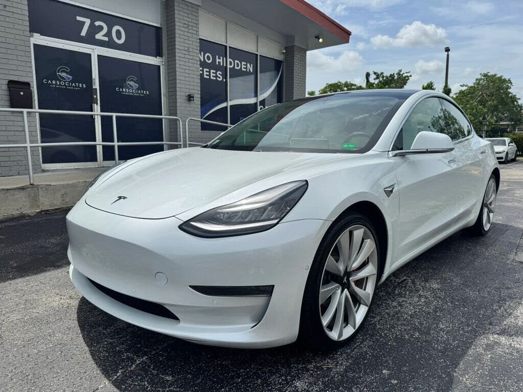 2019 TESLA Model 3