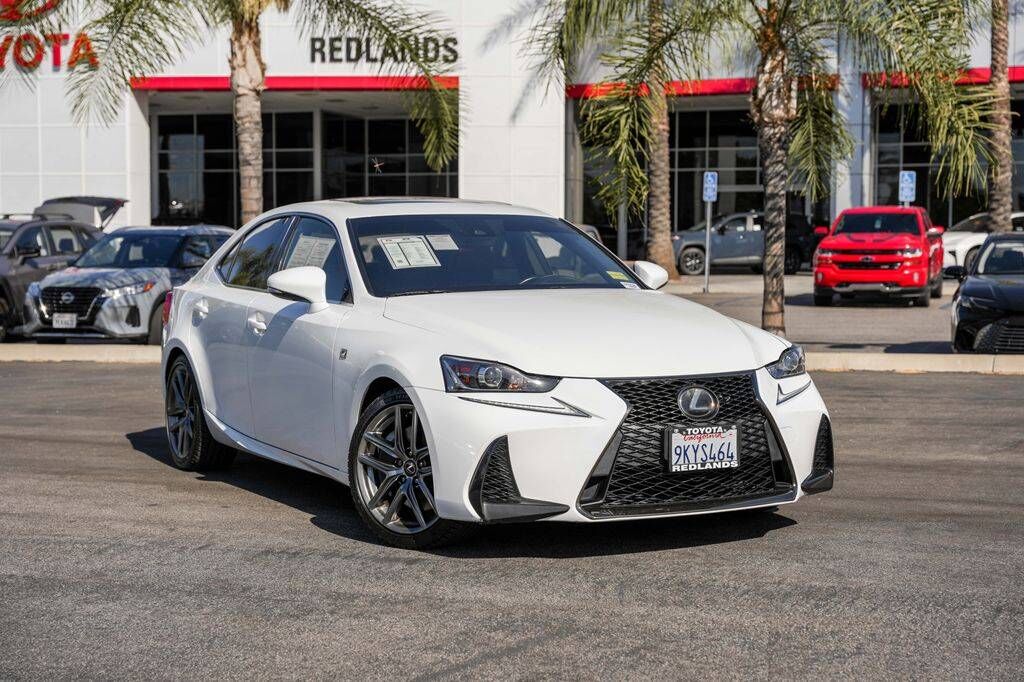 2020 LEXUS IS