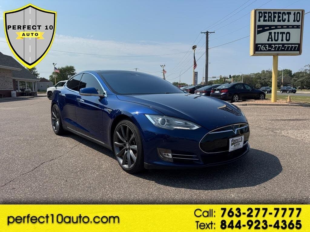 2015 TESLA Model S