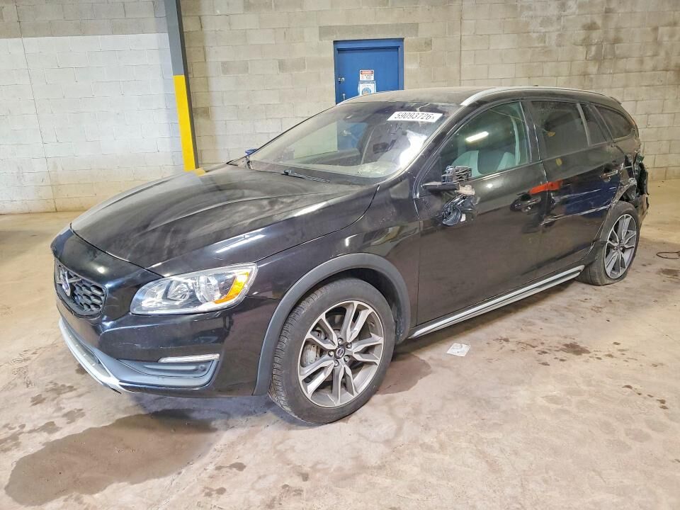 2016 VOLVO V60CC