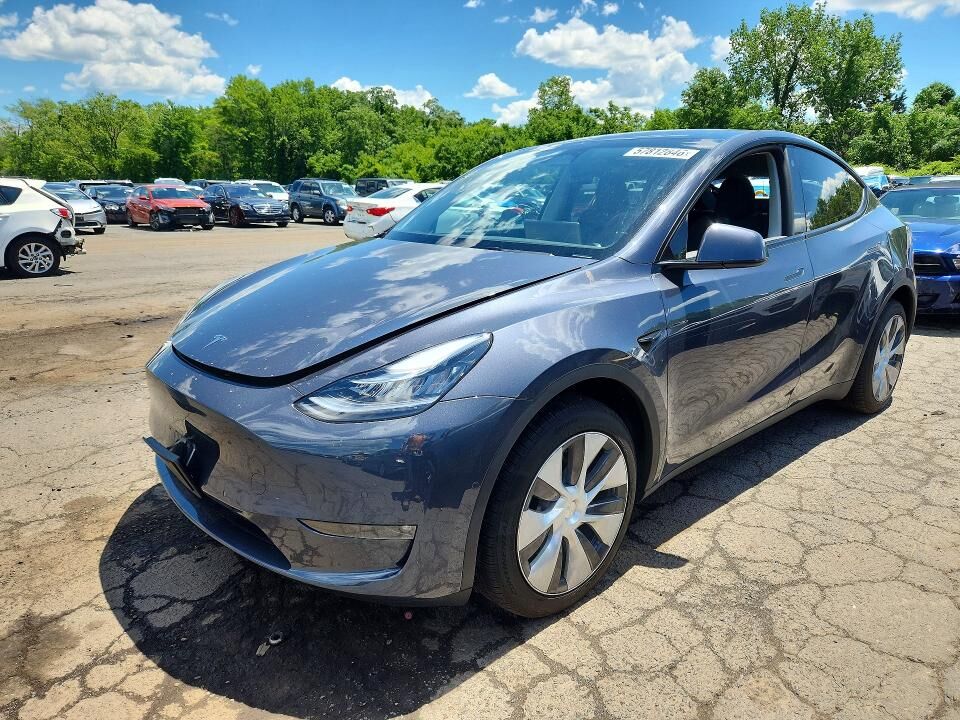 2022 TESLA Model Y