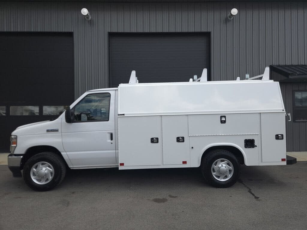 2021 FORD E-350