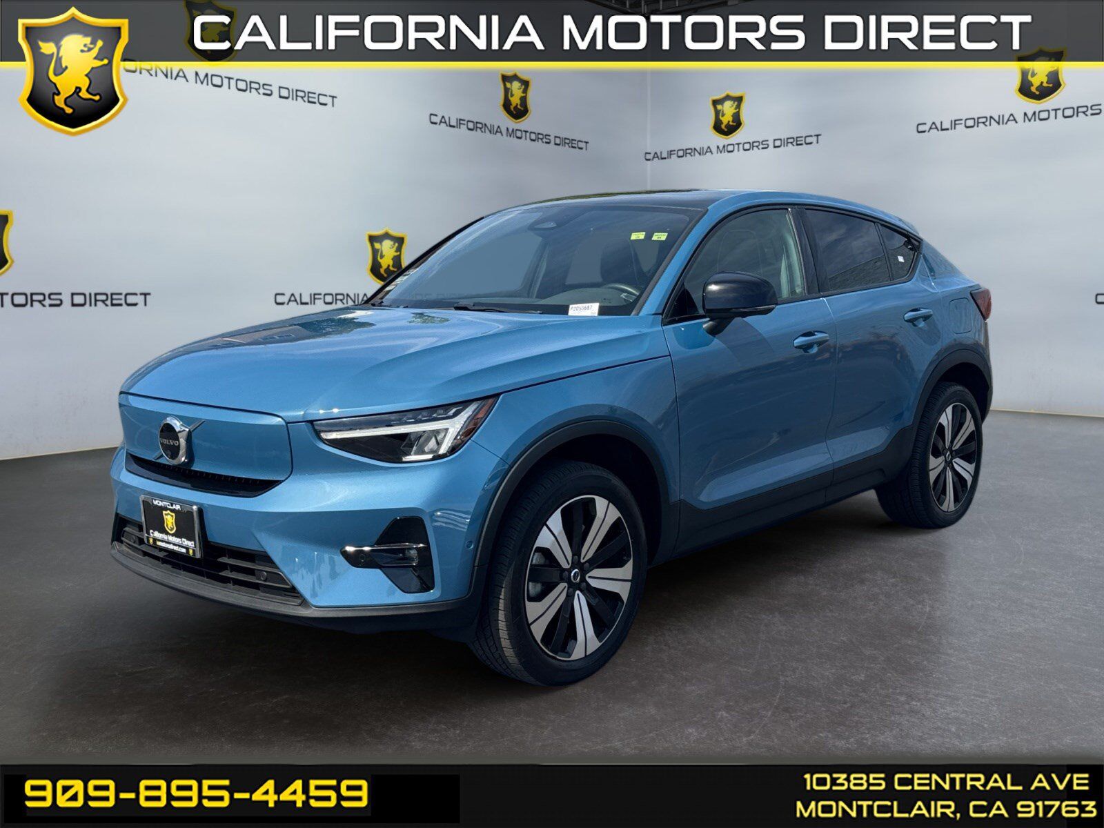 2023 VOLVO C40