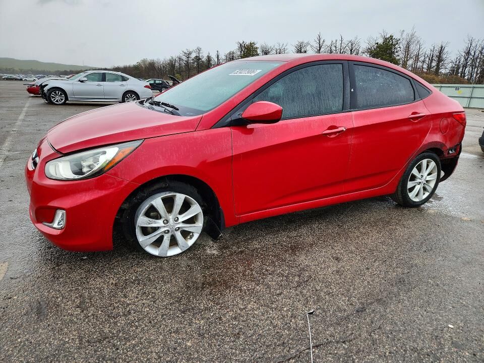 2013 HYUNDAI Accent