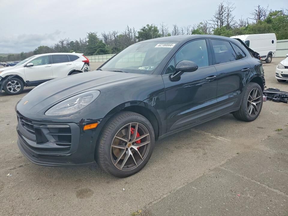 2023 PORSCHE Macan