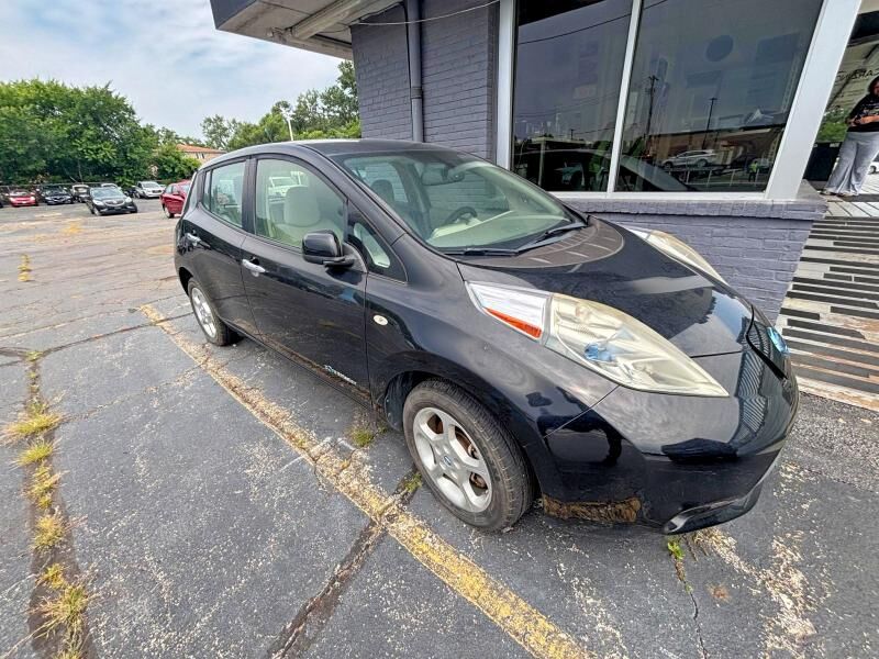2011 NISSAN Leaf
