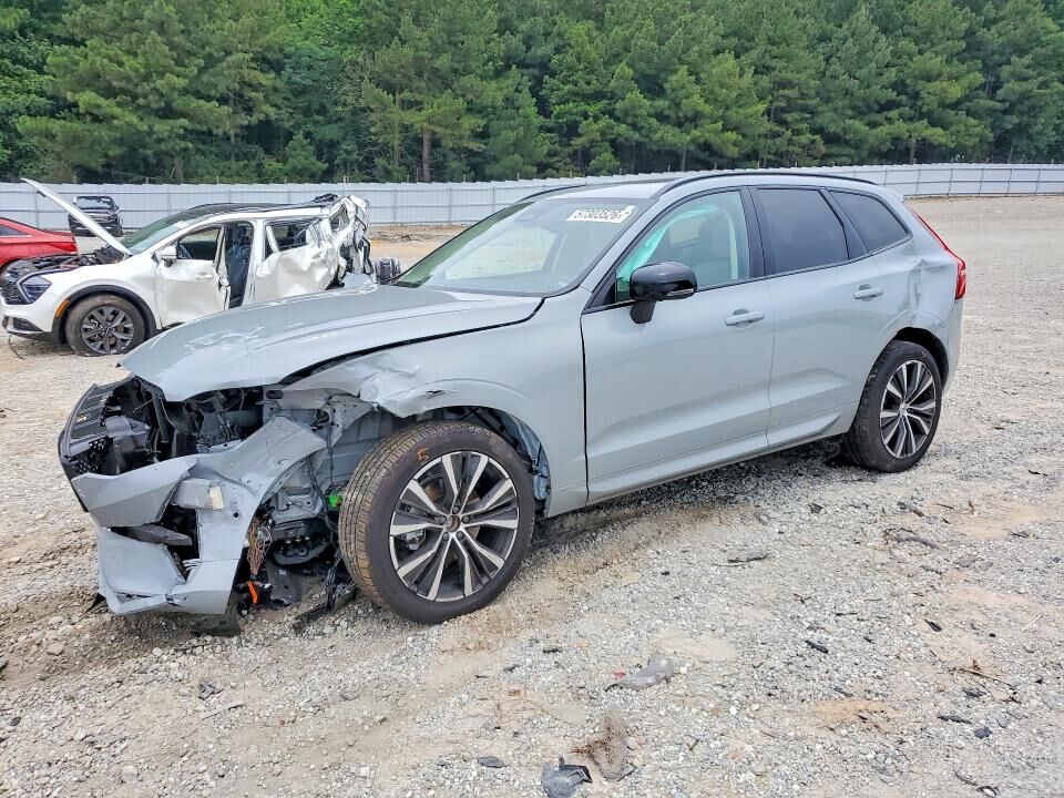 2025 VOLVO XC60