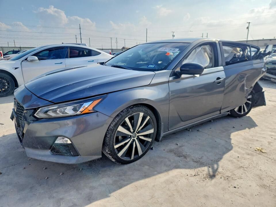2022 NISSAN Altima