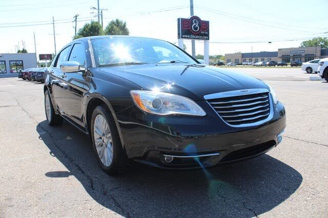 2012 CHRYSLER 200