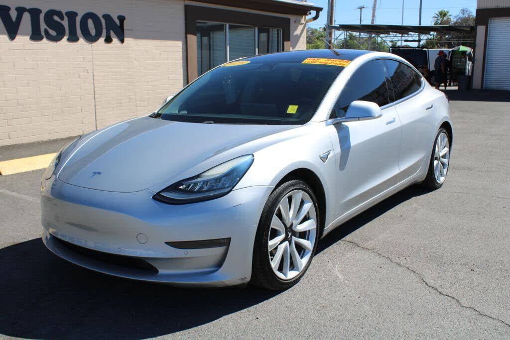 2018 TESLA Model 3
