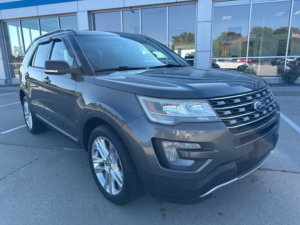 2016 FORD Explorer