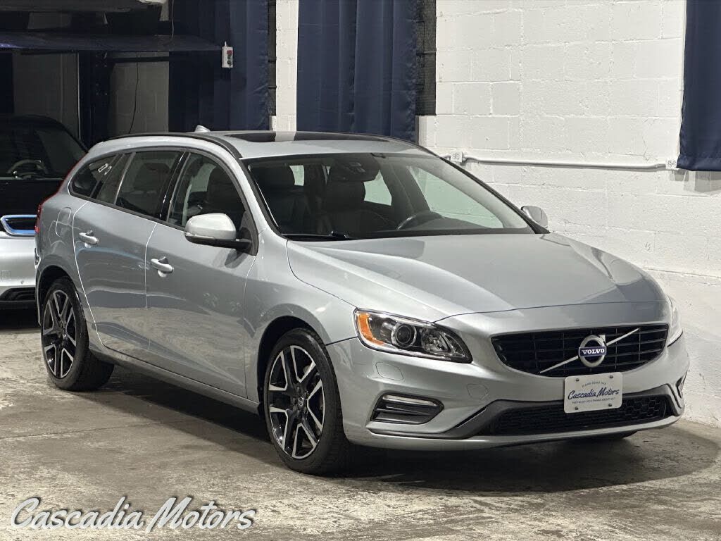 2018 VOLVO V60