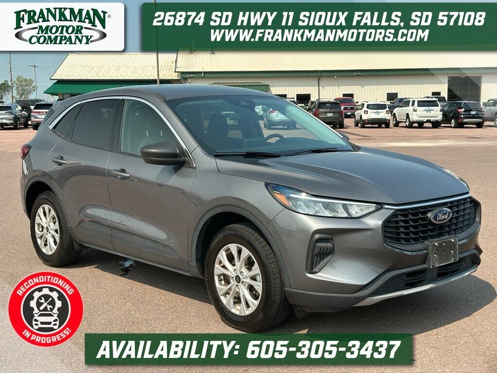 2024 FORD Escape