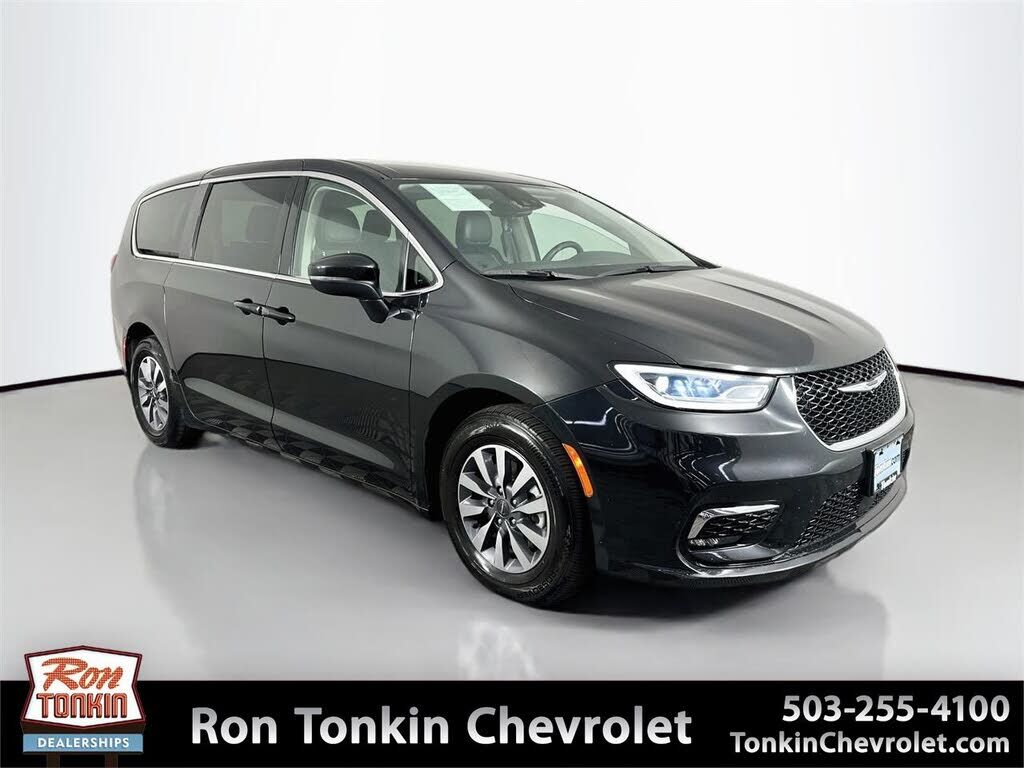 2023 CHRYSLER Pacifica