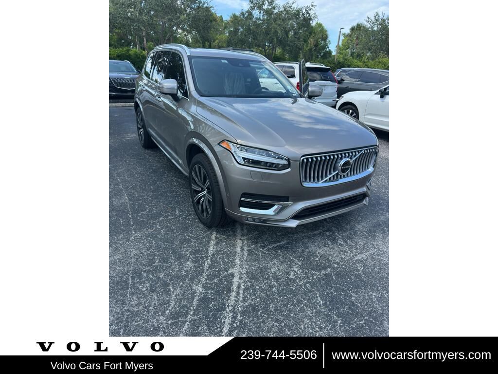 2020 VOLVO XC90