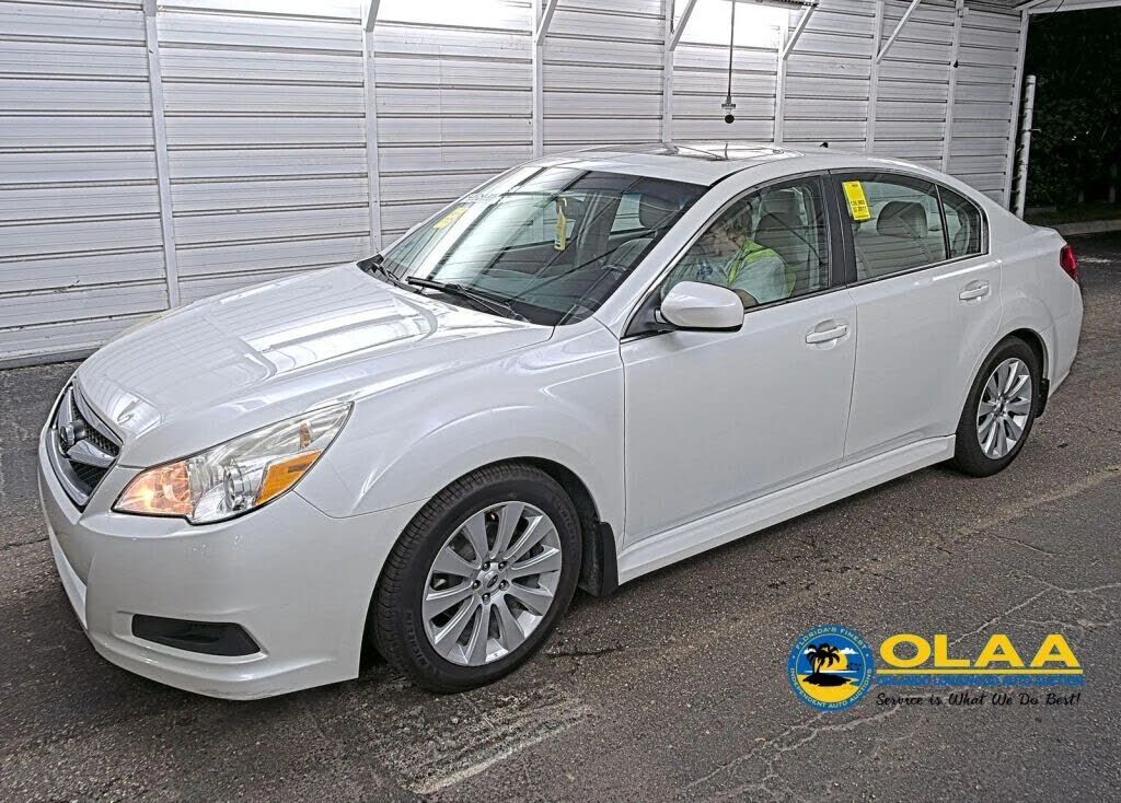 2011 SUBARU Legacy