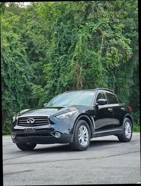 2015 INFINITI QX70