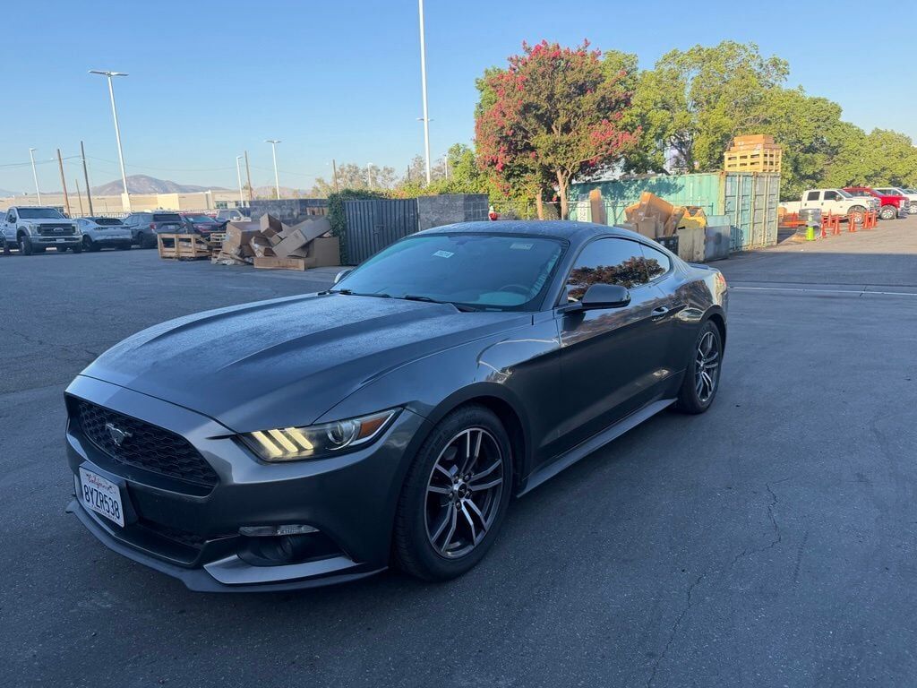 2015 FORD Mustang
