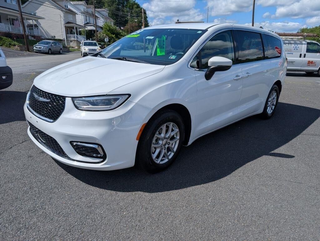 2023 CHRYSLER Pacifica