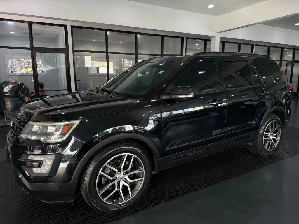 2017 FORD Explorer