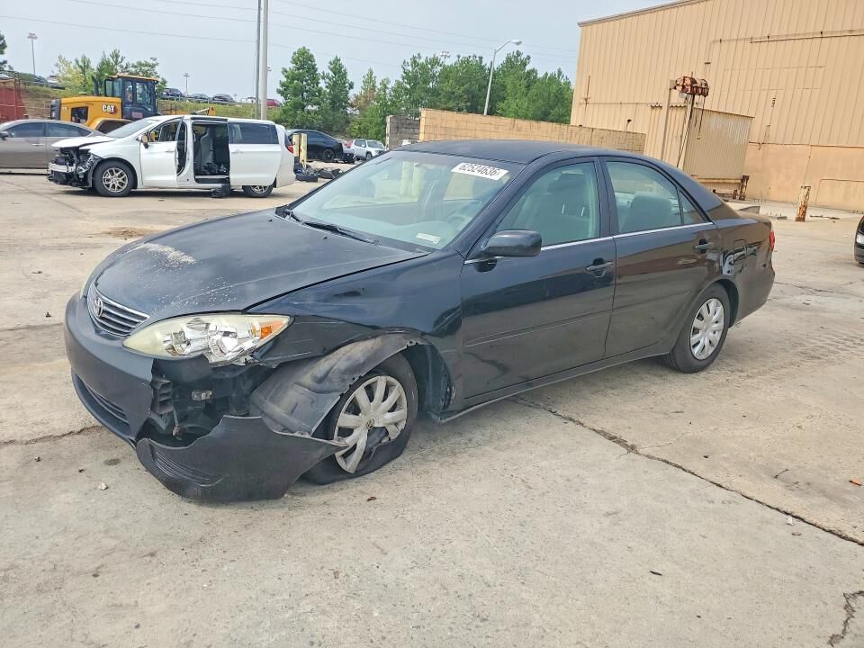 2005 TOYOTA Camry