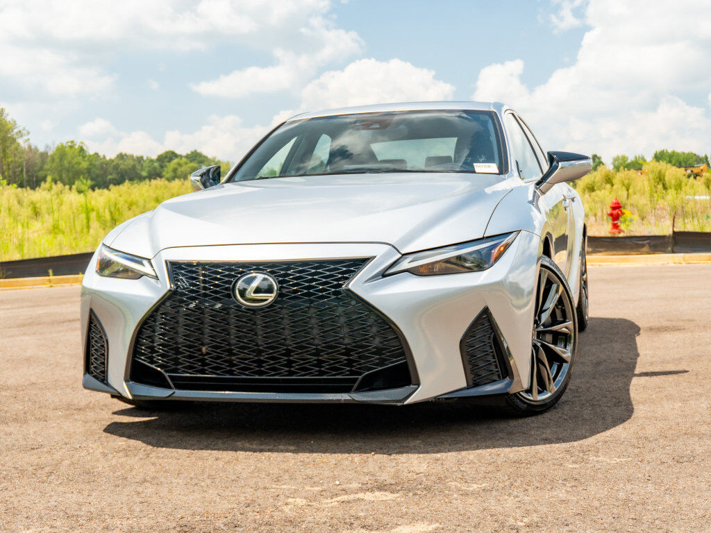 2022 LEXUS IS