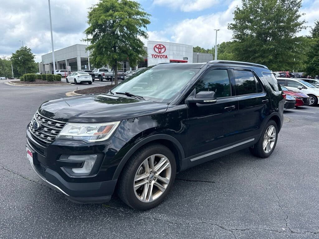 2017 FORD Explorer