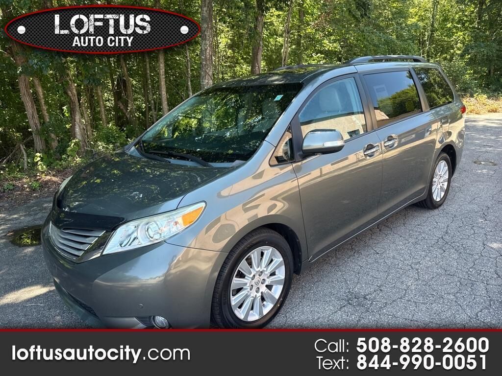 2014 TOYOTA Sienna