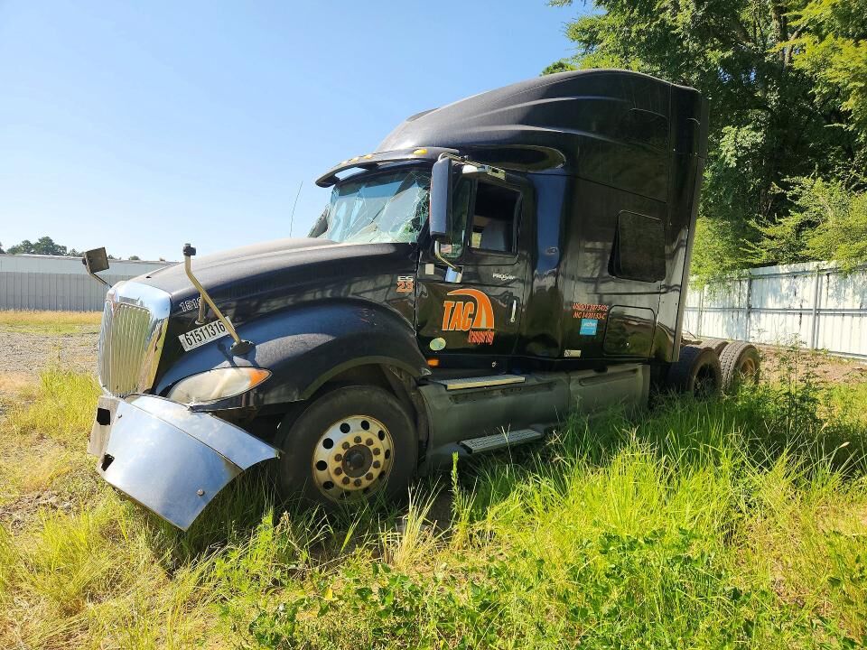 2016 INTERNATIONAL LF687