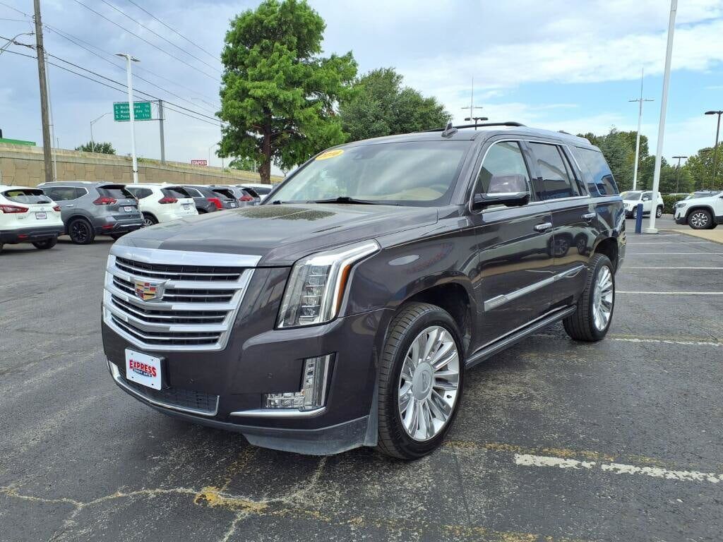 2016 CADILLAC Escalade