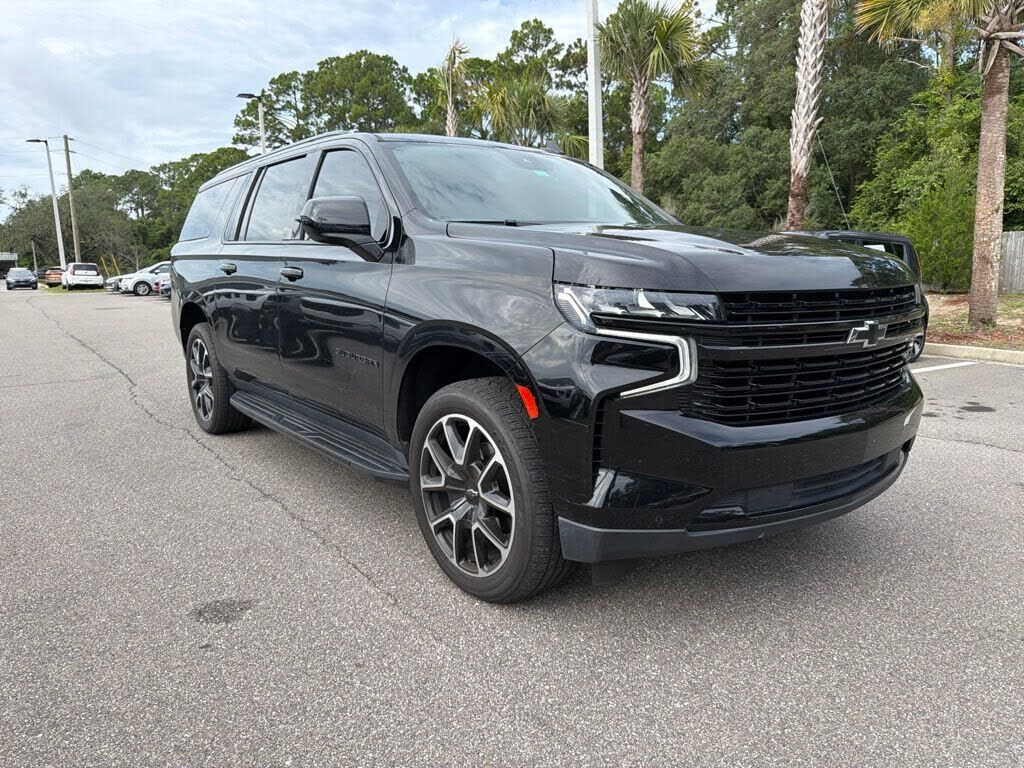 2023 CHEVROLET Suburban