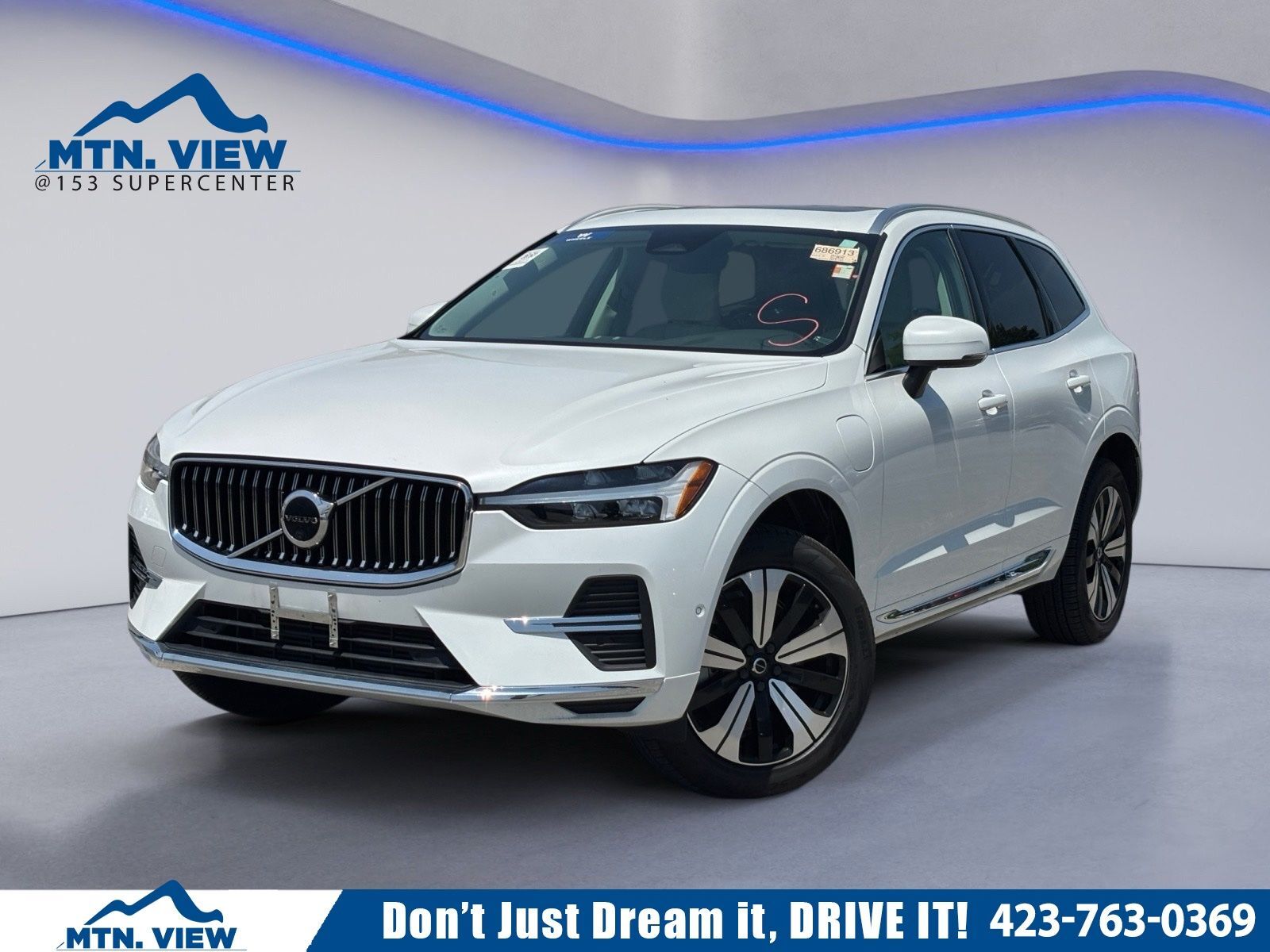 2023 VOLVO XC60