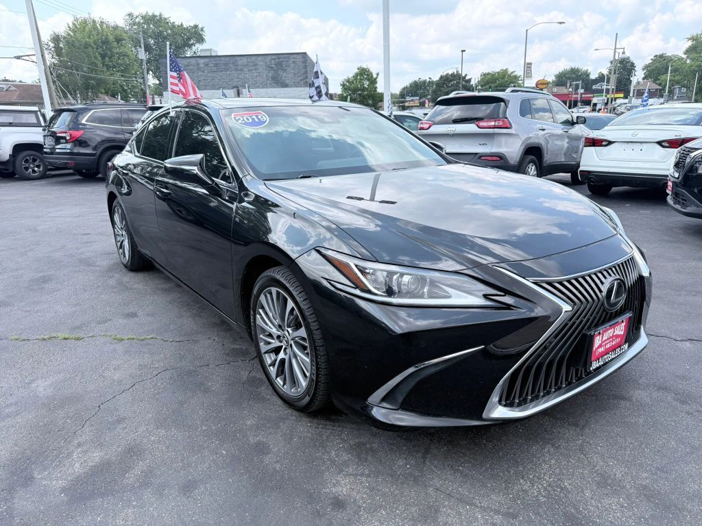 2019 LEXUS ES