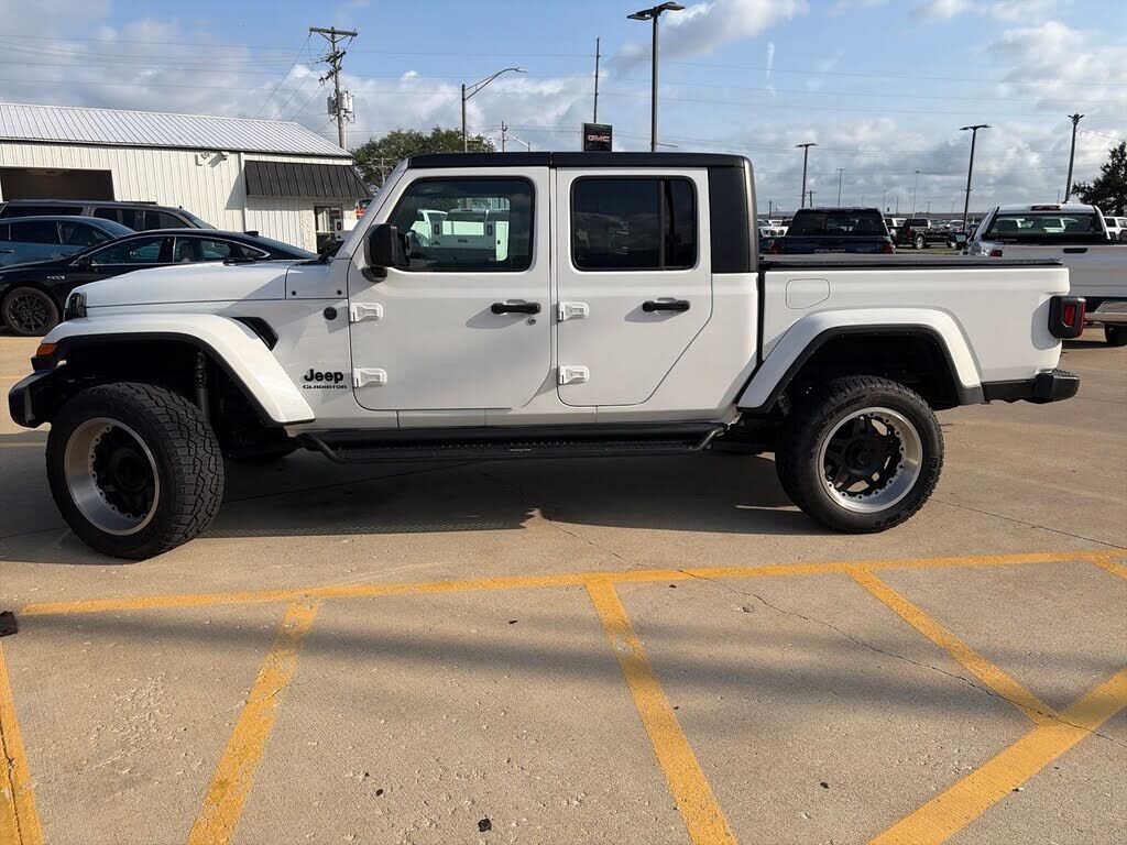 2022 JEEP Gladiator