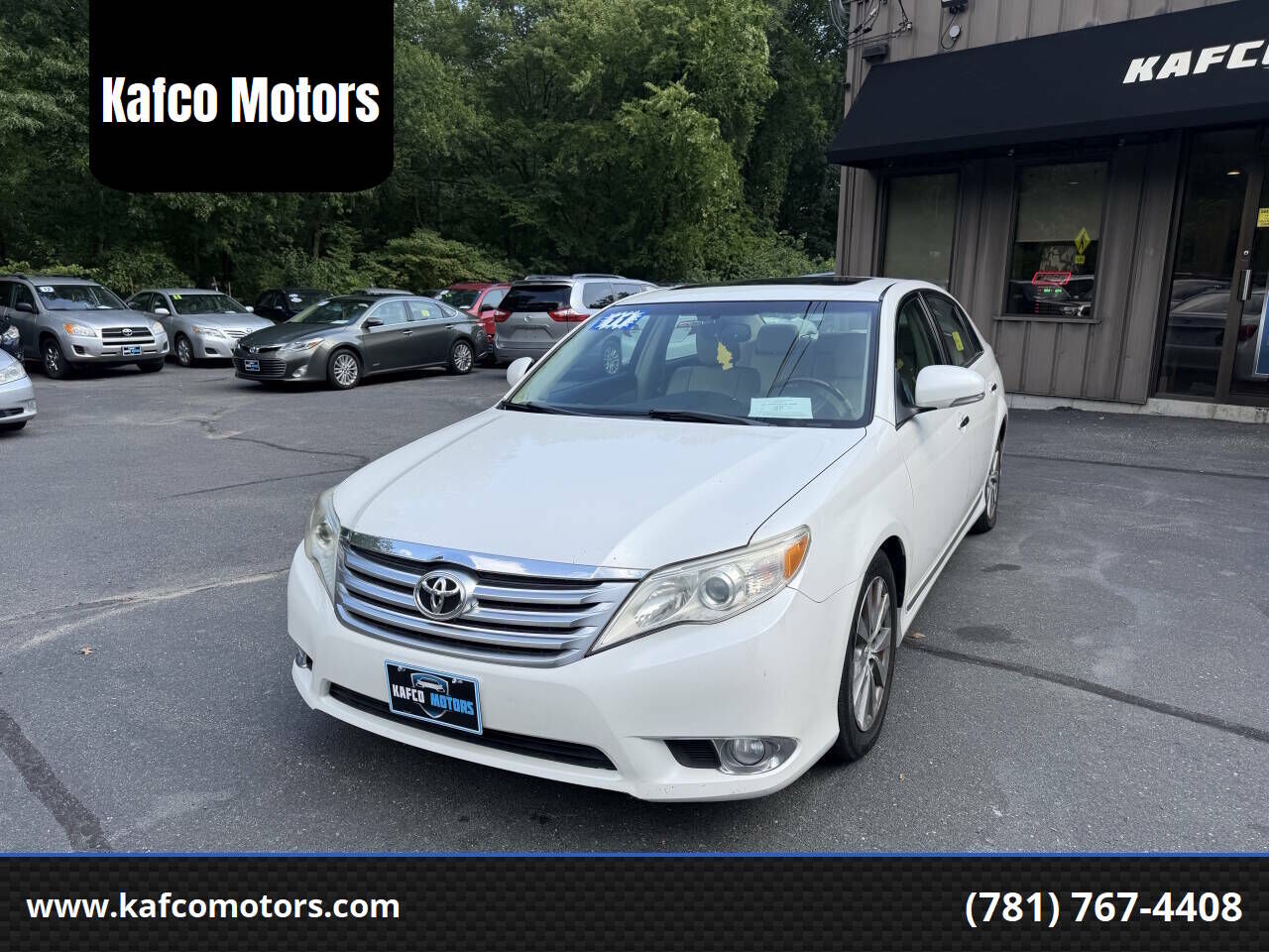 2011 TOYOTA Avalon