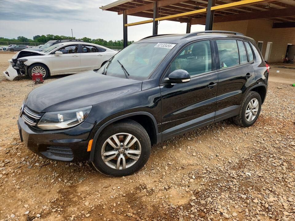 2016 VOLKSWAGEN Tiguan