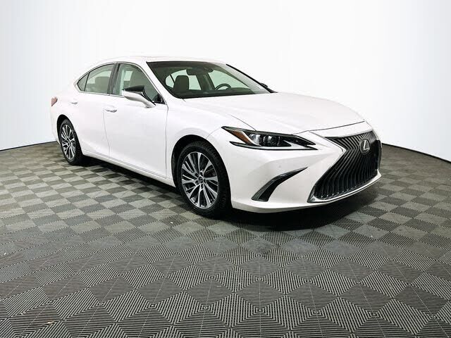 2019 LEXUS ES