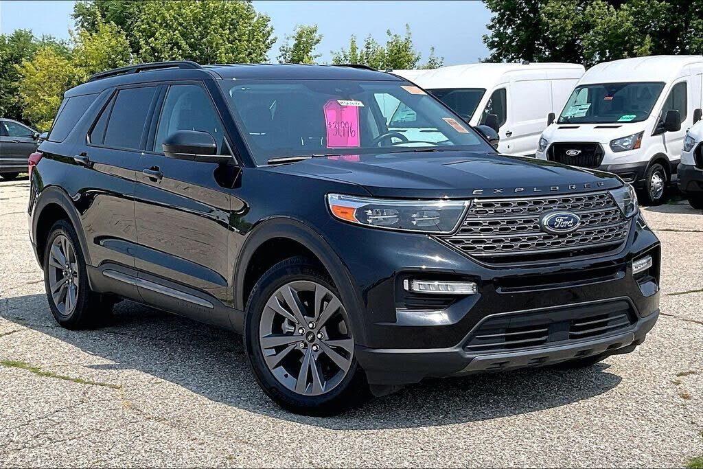 2023 FORD Explorer