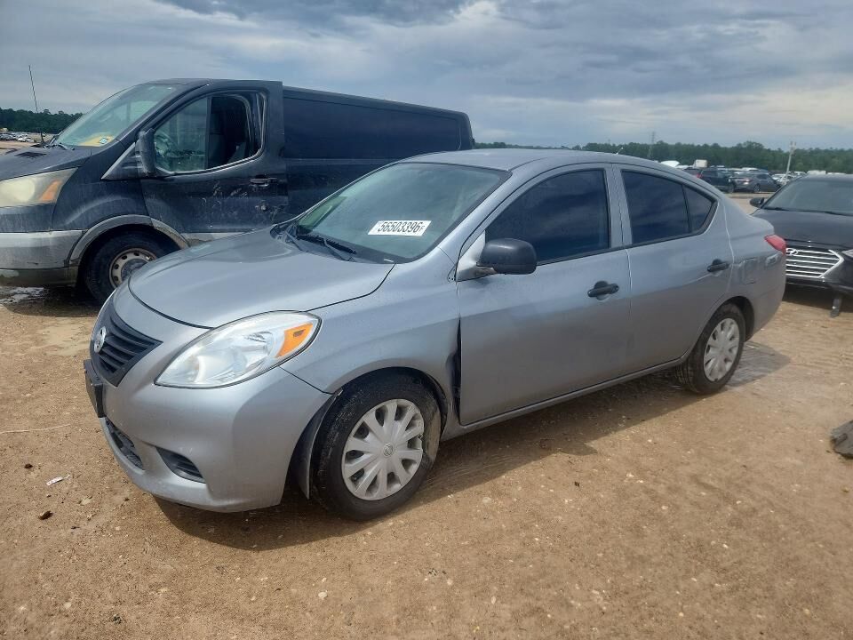 2014 NISSAN Versa