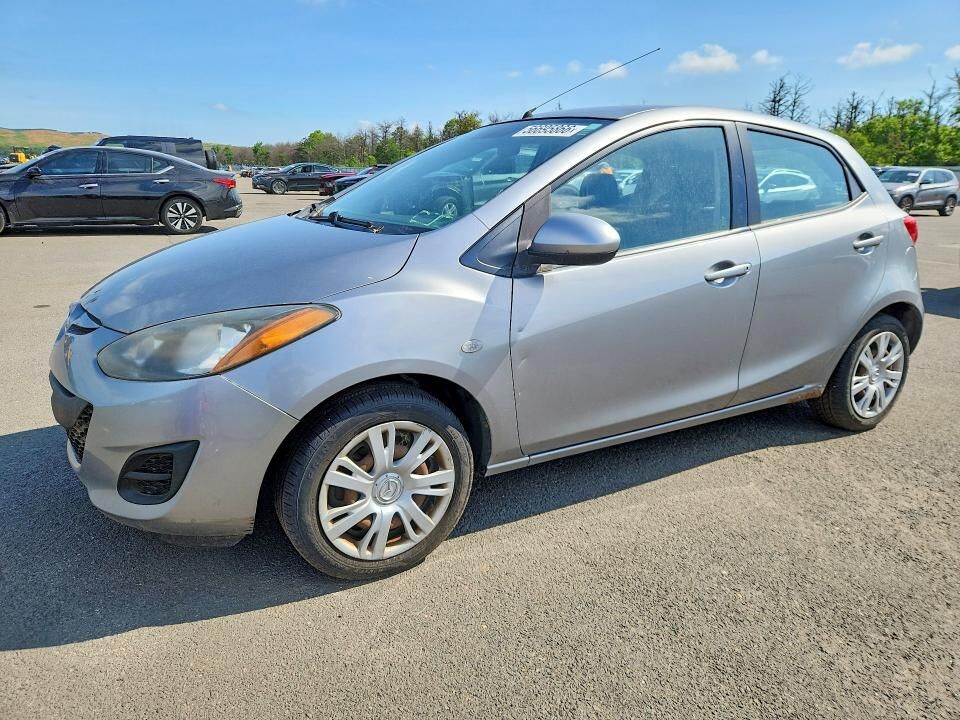 2014 MAZDA Mazda2