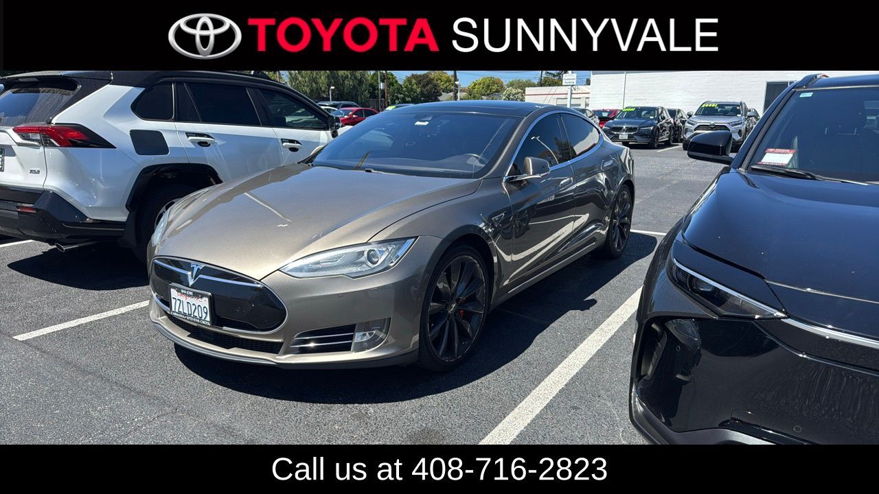 2015 TESLA Model S